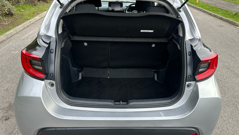 Toyota Yaris 1.5 Hybrid Design 5dr CVT Hybrid Hatchback